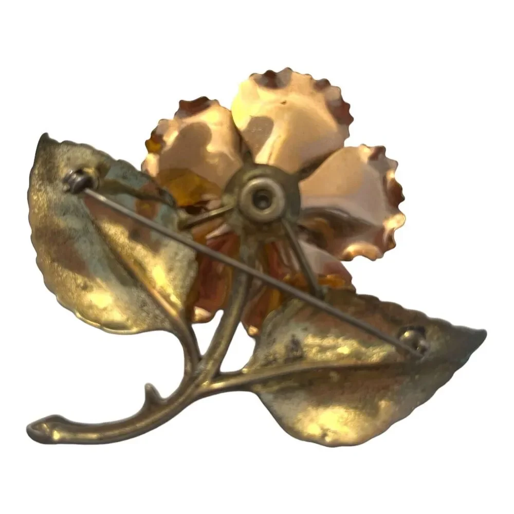 Vintage 1960s Dimensional Flower Brooch Sculpted Floral Gold Tone Pin - 5T